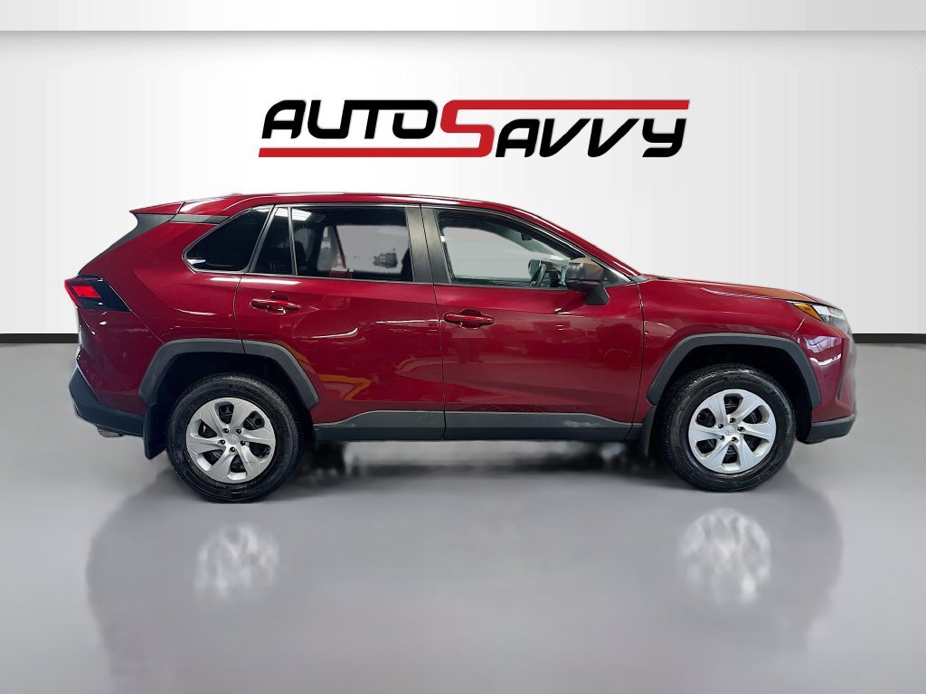 Used 2024 Toyota RAV4 LE AWD/4WD image 8