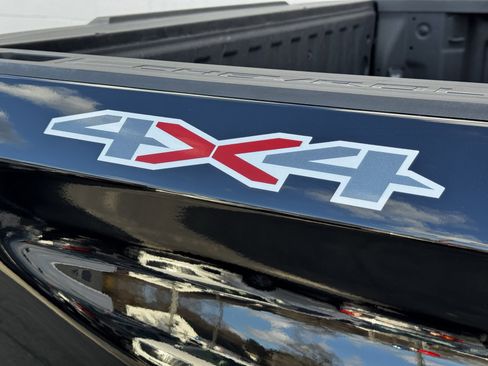 Used 2023 Chevrolet Silverado 1500 Custom image 12