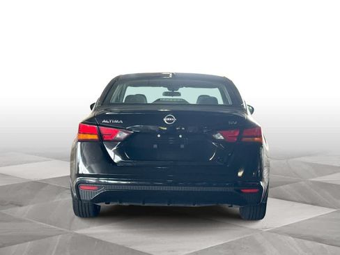 Used 2024 Nissan Altima 2.5 SV FWD image 7