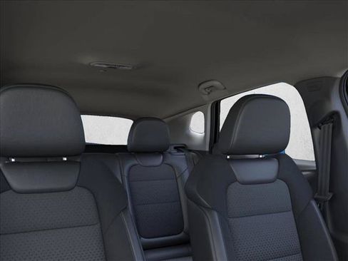 New 2026 Chevrolet Trax LT w/ Driver Confidence Package FWD image 24