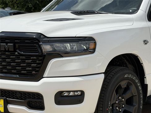 New 2026 RAM 1500 Express AWD/4WD image 8