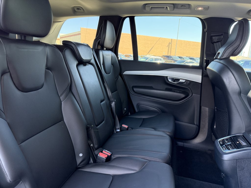 Used 2023 Volvo XC90 B5 Core w/ Protection Package AWD/4WD image 40