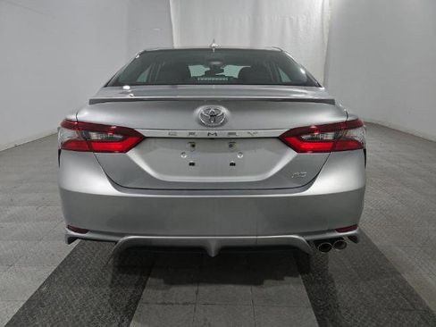 Used 2023 Toyota Camry SE FWD image 5