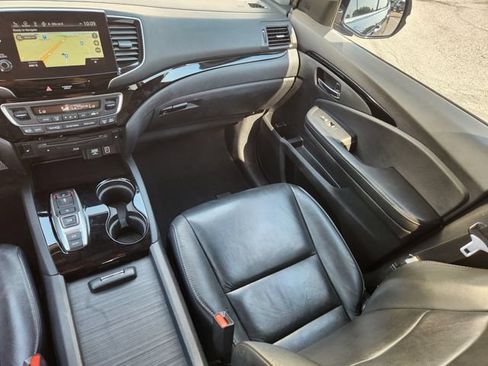 Used 2019 Honda Pilot Touring image 13