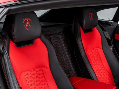 Used 2019 Lamborghini Urus image 35