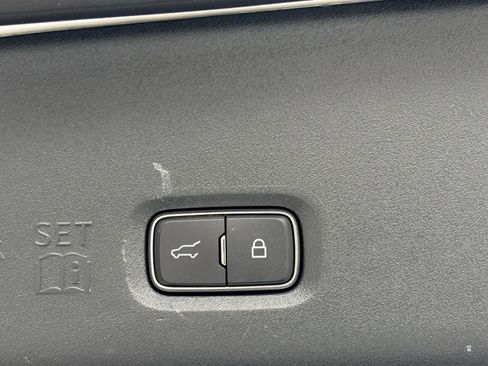 Used 2025 Ford Expedition Max Platinum AWD/4WD image 12