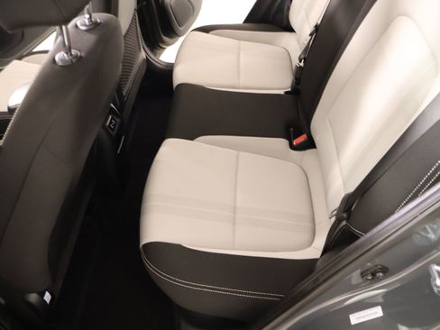 Used 2025 Hyundai Venue SEL FWD image 11
