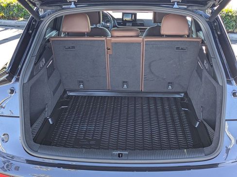 Used 2019 Audi Q5 2.0T Premium w/ Convenience Package image 19