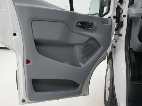 Used 2015 Ford Transit 350 XLT RWD image 12