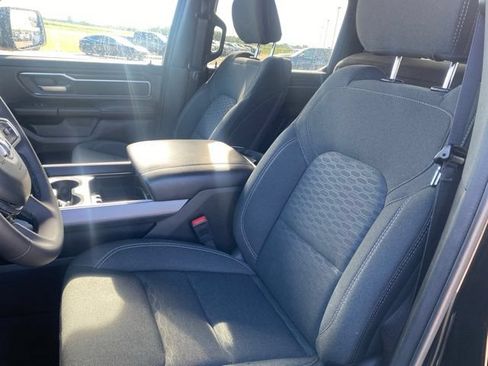 Used 2025 RAM 1500 Big Horn AWD/4WD image 9
