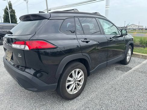 Used 2022 Toyota Corolla Cross LE AWD/4WD image 6