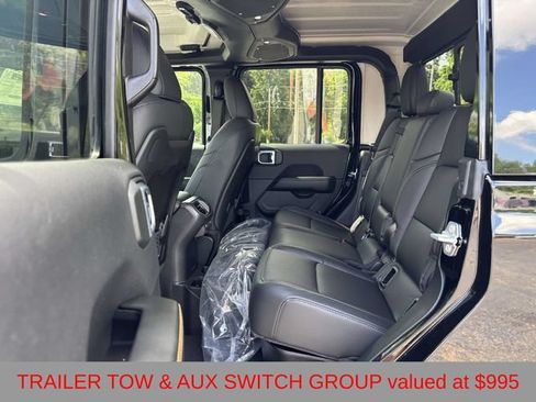 New 2026 Jeep Gladiator Sport AWD/4WD image 6