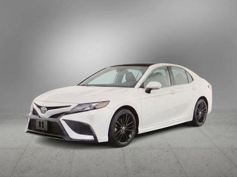 Certified 2021 Toyota Camry XSE image 1