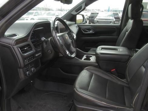 Used 2023 Chevrolet Tahoe Premier image 3