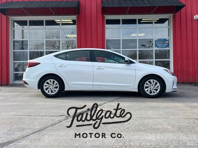 Used 2019 Hyundai Elantra SE w/ Cargo Package
