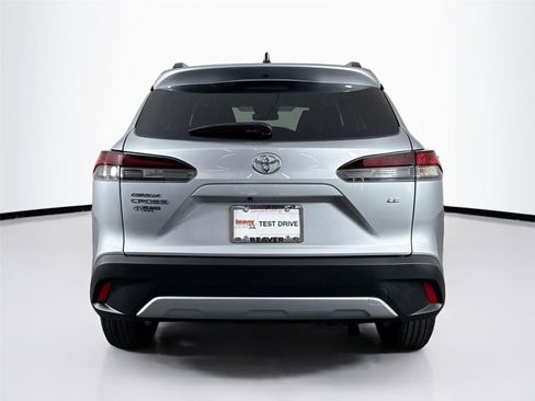 Certified 2026 Toyota Corolla Cross LE FWD image 11