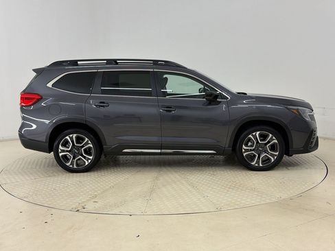 Used 2024 Subaru Ascent Limited AWD/4WD image 8