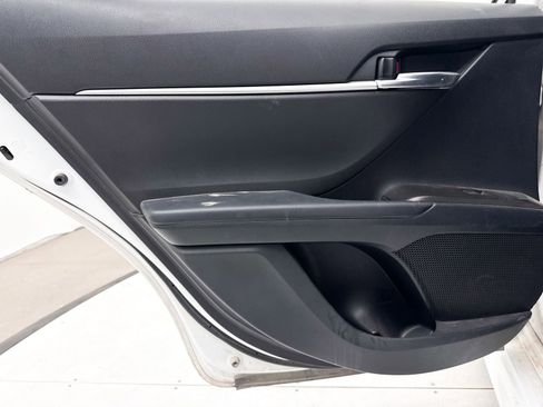 Used 2022 Toyota Camry SE FWD image 27