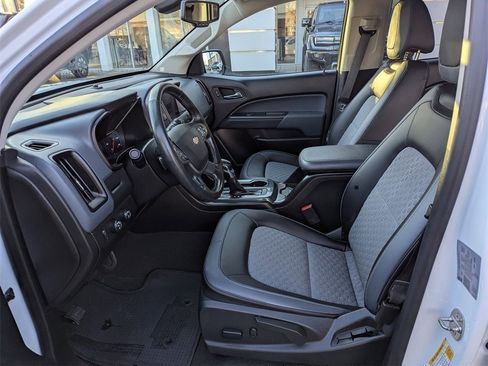 Used 2022 Chevrolet Colorado Z71 image 13