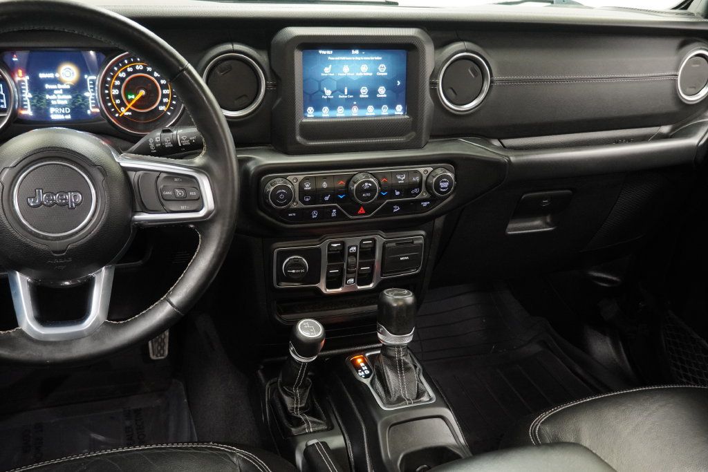 Used 2020 Jeep Wrangler Unlimited Sahara w/ Cold Weather Group AWD/4WD image 15