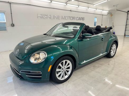 Used 2018 Volkswagen Beetle 2.0T SE FWD image 9
