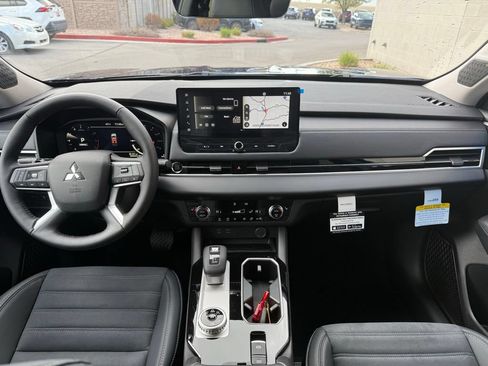 New 2026 Mitsubishi Outlander SE AWD/4WD image 13
