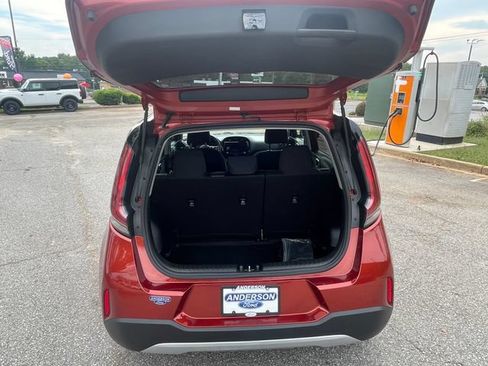 Used 2023 Kia Soul S FWD image 9