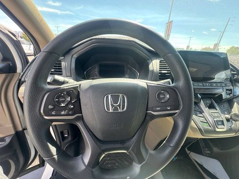 Used 2020 Honda Odyssey EX image 11