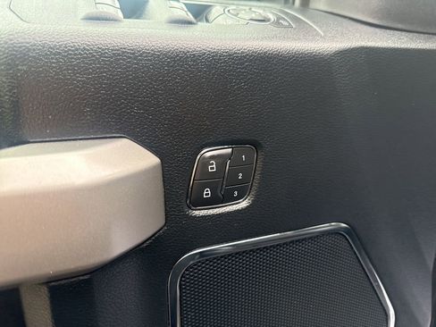 Used 2019 Ford F150 Lariat AWD/4WD image 13