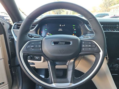 New 2025 Jeep Grand Cherokee Limited 4xe w/ Luxury Tech Group II image 20