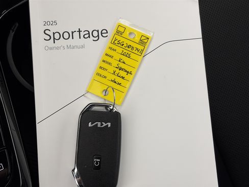 Certified 2025 Kia Sportage X-Line w/ Premium Package AWD/4WD image 37