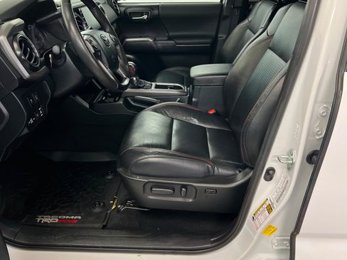 Used 2021 Toyota Tacoma TRD Pro AWD/4WD image 17