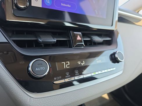 Used 2024 Toyota Corolla LE image 23