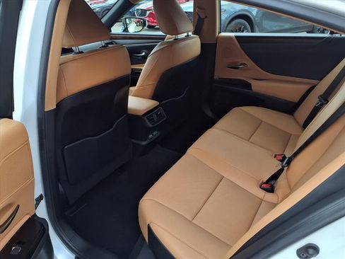 Used 2023 Lexus ES 350 w/ Premium Package image 19