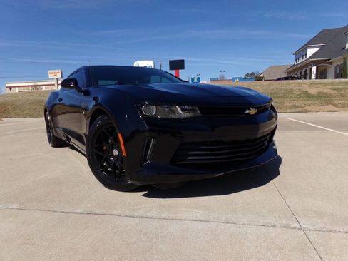 Used 2016 Chevrolet Camaro LT image 15