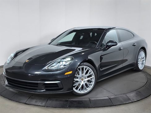 Used 2019 Porsche Panamera 4 image 2