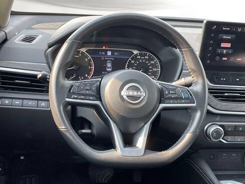 Used 2024 Nissan Altima 2.5 SV w/ SV Premium Package AWD/4WD image 17