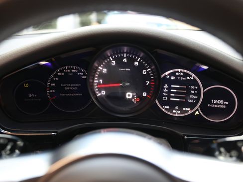 Used 2018 Porsche Panamera 4 image 36