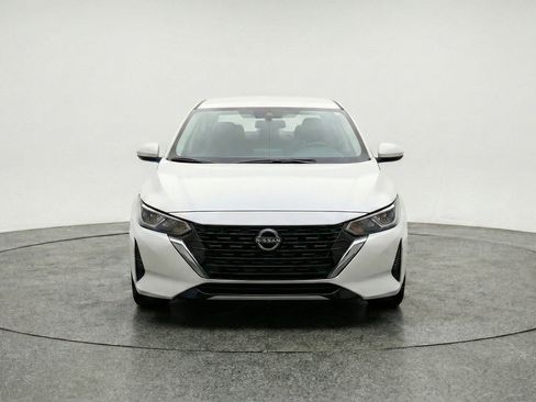 Used 2025 Nissan Sentra SV FWD image 2