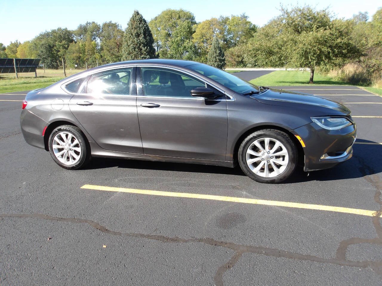 Used 2015 Chrysler 200 C FWD image 1
