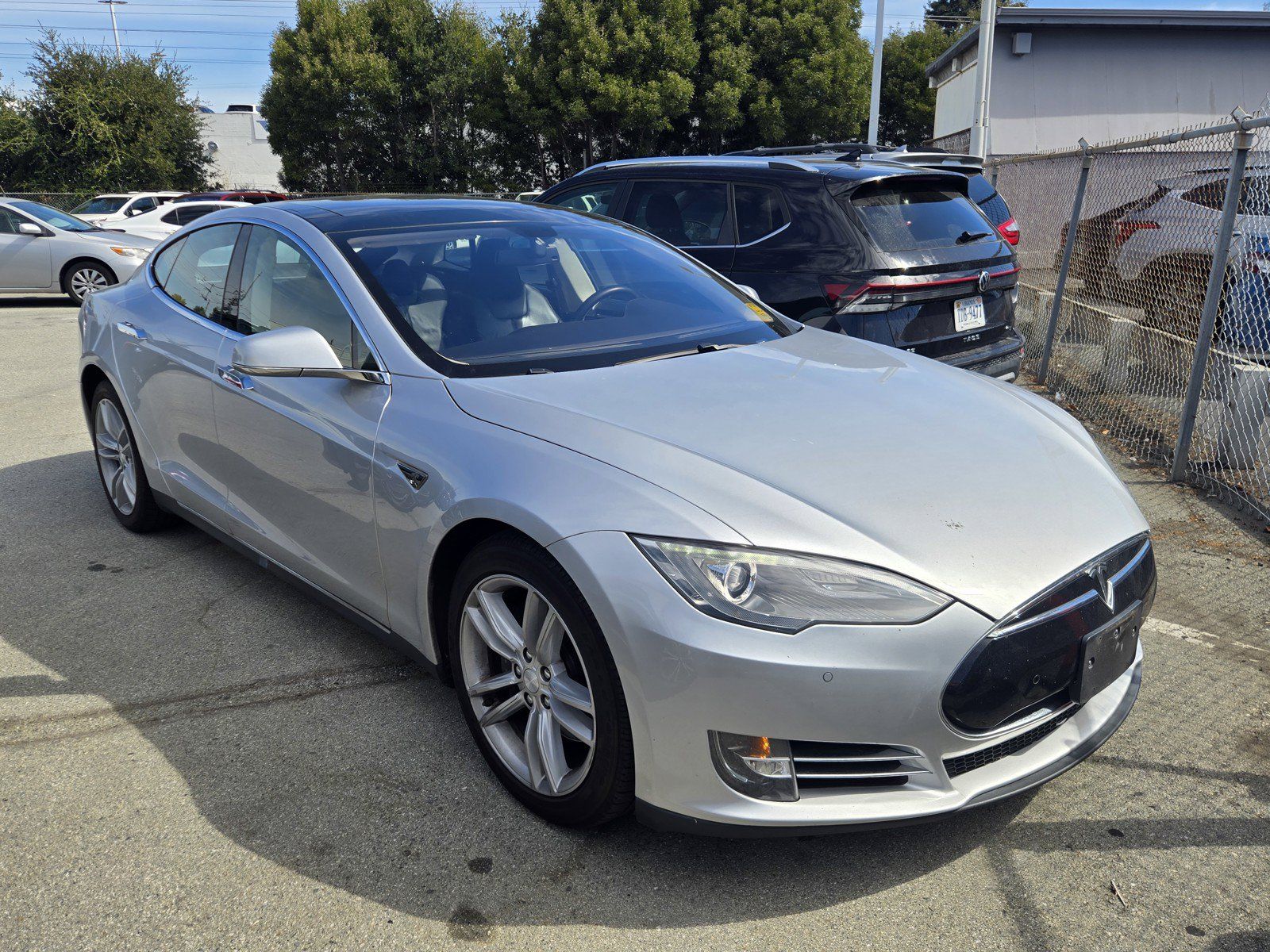 Used 2014 Tesla Model S 85 RWD image 1