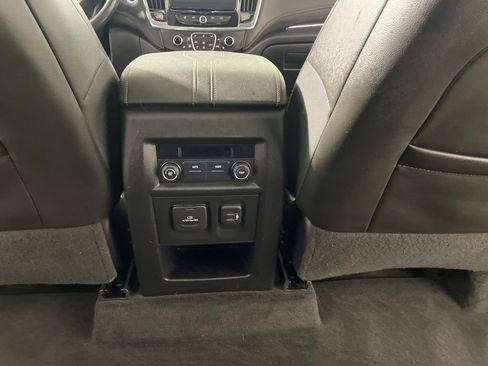 Used 2020 Chevrolet Traverse RS AWD/4WD image 20
