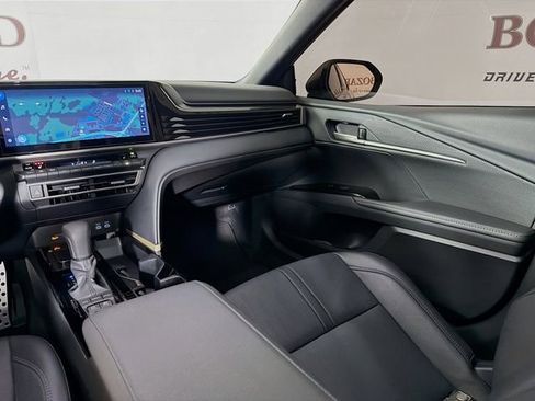 Used 2026 Toyota Camry XSE FWD image 28