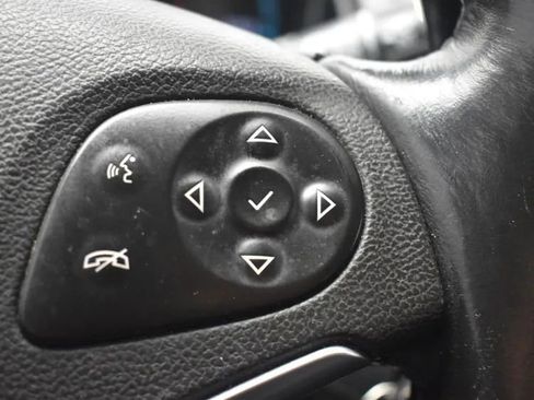 Used 2017 Chevrolet Impala LT image 22