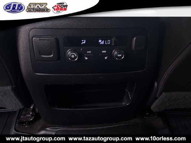 Used 2018 GMC Yukon Denali RWD image 16