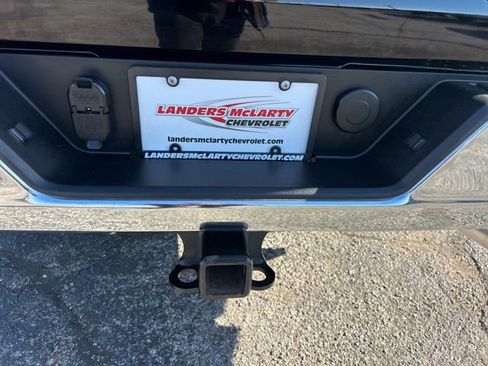 Used 2025 GMC Sierra 2500 SLE w/ Preferred Package image 29