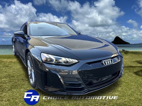Used 2024 Audi e-tron GT Prestige w/ Prestige Package image 10