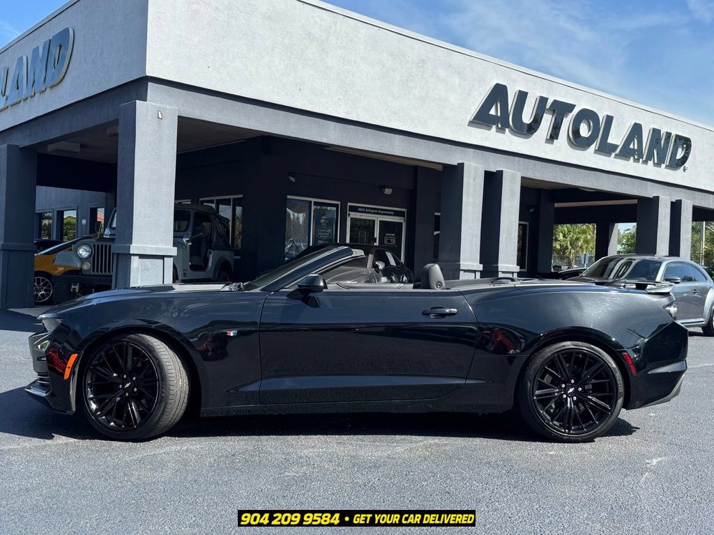 Used 2019 Chevrolet Camaro SS RWD image 4