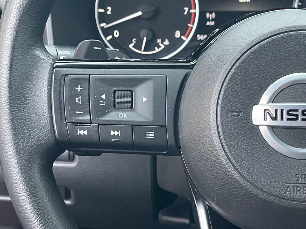 Used 2021 Nissan Rogue SV AWD/4WD image 16