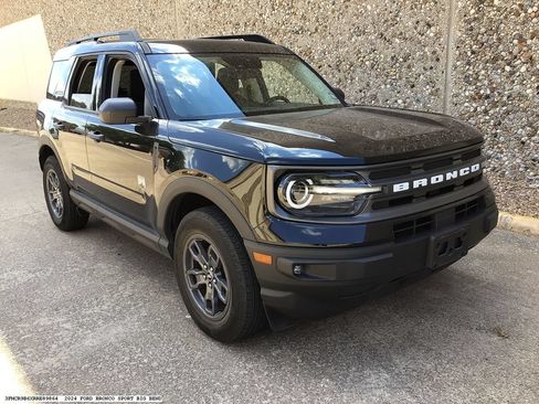 Used 2024 Ford Bronco Sport Big Bend w/ Convenience Package AWD/4WD image 4
